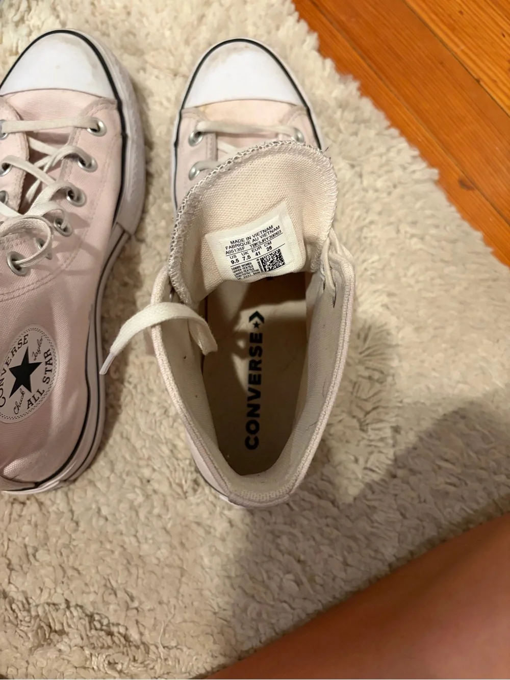Converse Chuck Taylor All Star High Top Sneakers - Pale Pink w Original Box - Picture 6 of 8